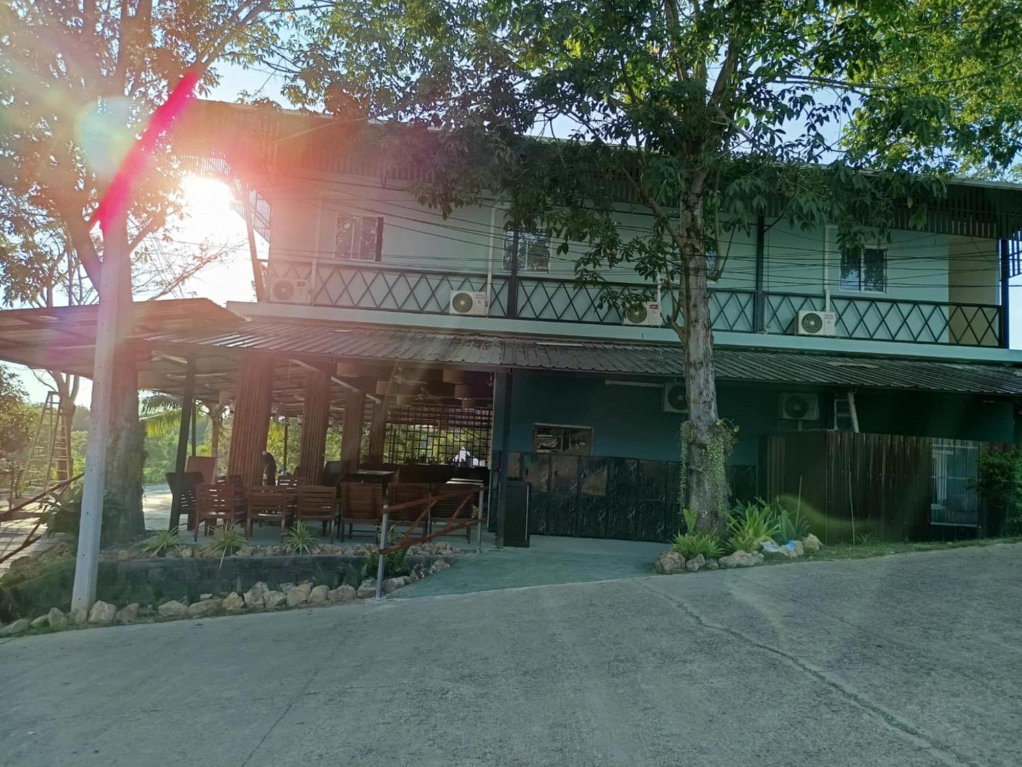 Green Gen Hotel, Mueang Phuket Ban Lo Ti Pa Екстериор снимка