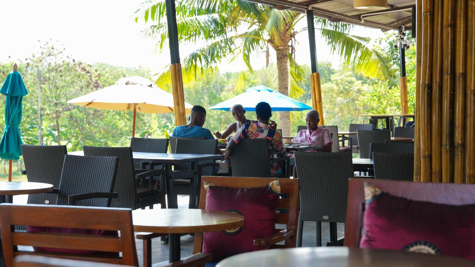 Green Gen Hotel, Mueang Phuket Ban Lo Ti Pa Екстериор снимка